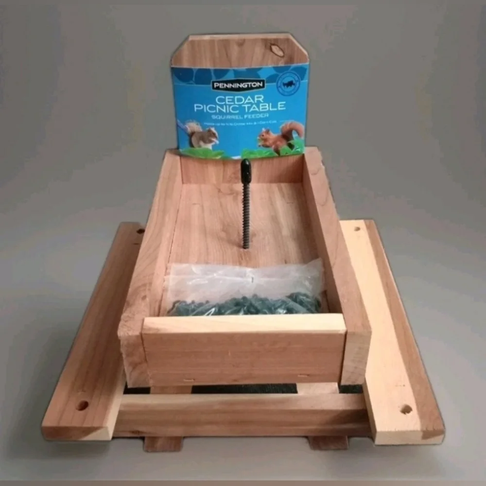 Penningtons Cedar Picnic Table Squirrel Feeder - Natural Wood